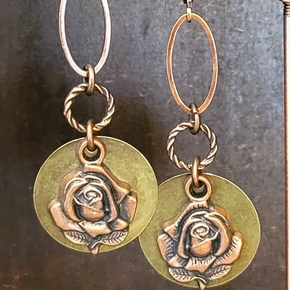 Beautiful ROSE Coin Charm Earrings Copper Brass Lever Back Earwires Two Tone - Picture 3 of 9